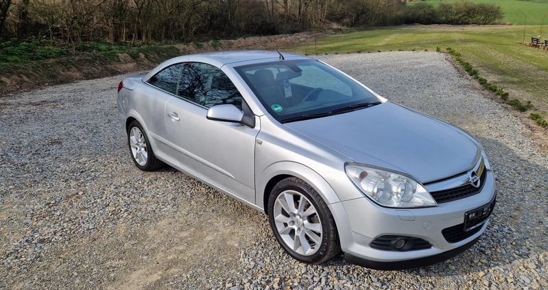 Opel Astra cena 14900 przebieg: 153077, rok produkcji 2007 z Nowy Staw małe 232